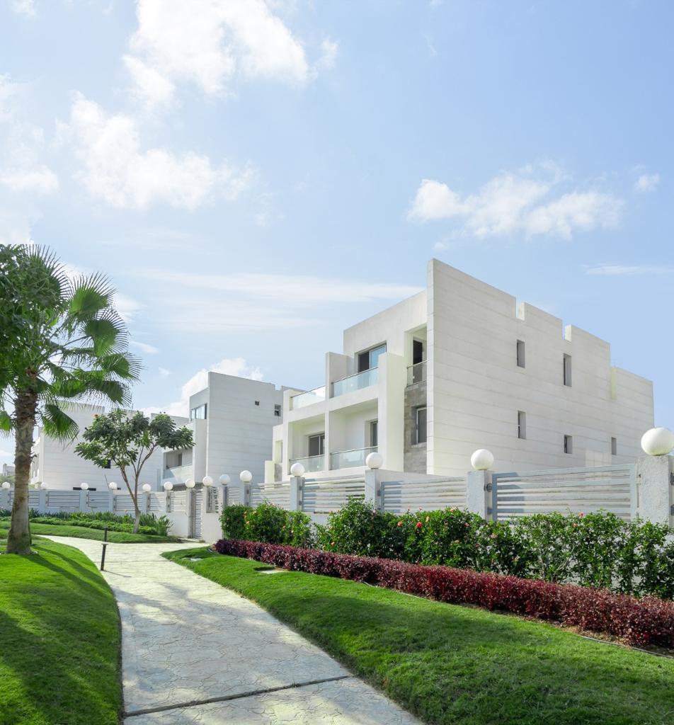 6 October, Villa for Sale in Cleopatra Square with installment